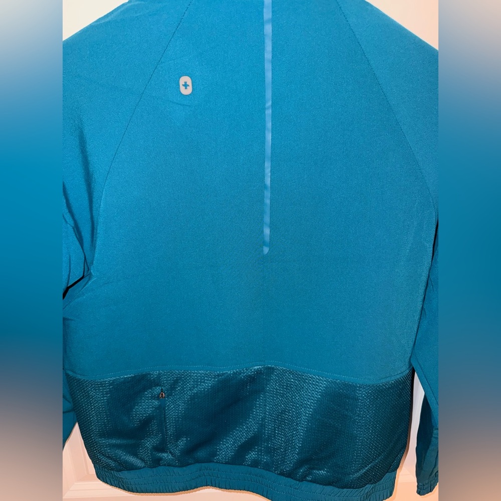 Figs Sydney Performance Scrub Jacket in Pacific Blue - Picture 5 of 6